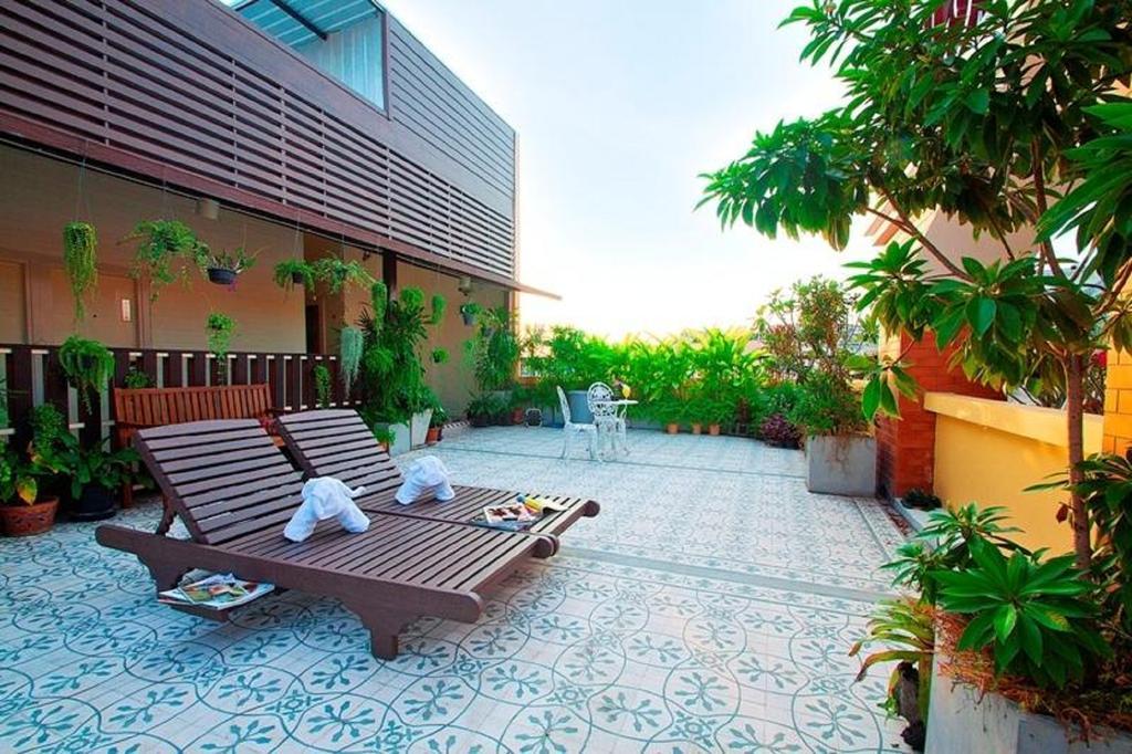 Sakul House Hostel Bangkok Exterior photo