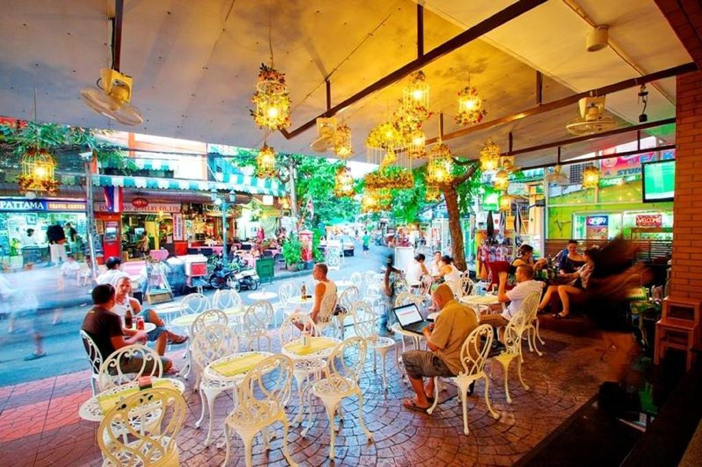 Sakul House Hostel Bangkok Exterior photo
