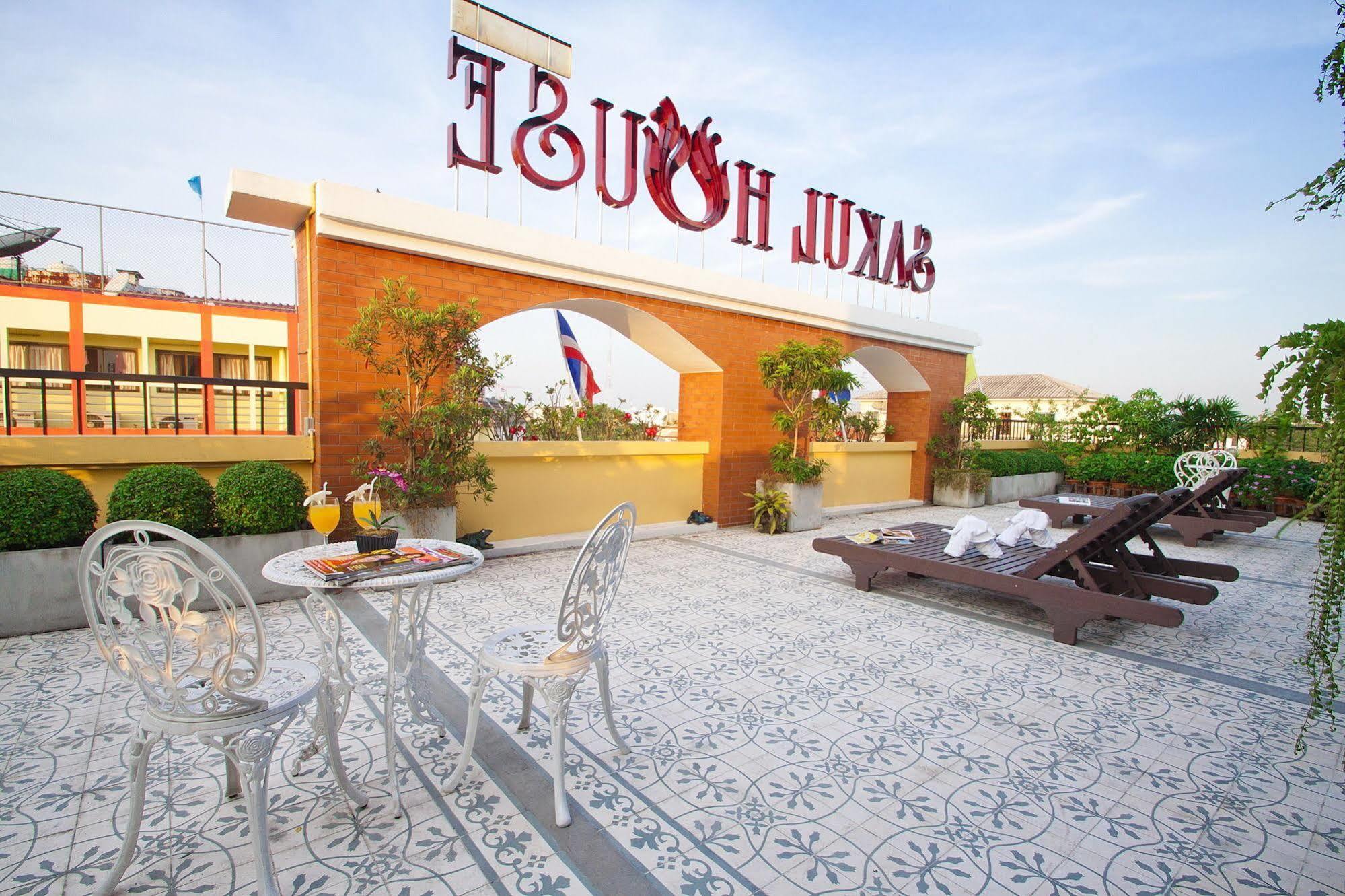 Sakul House Hostel Bangkok Exterior photo
